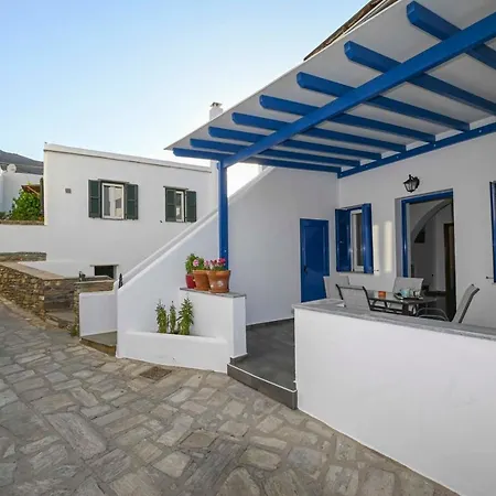Η Όμορφη Κώμη - Beautiful Komi Spacious Apartment Komi (Tinos) Exterior photo