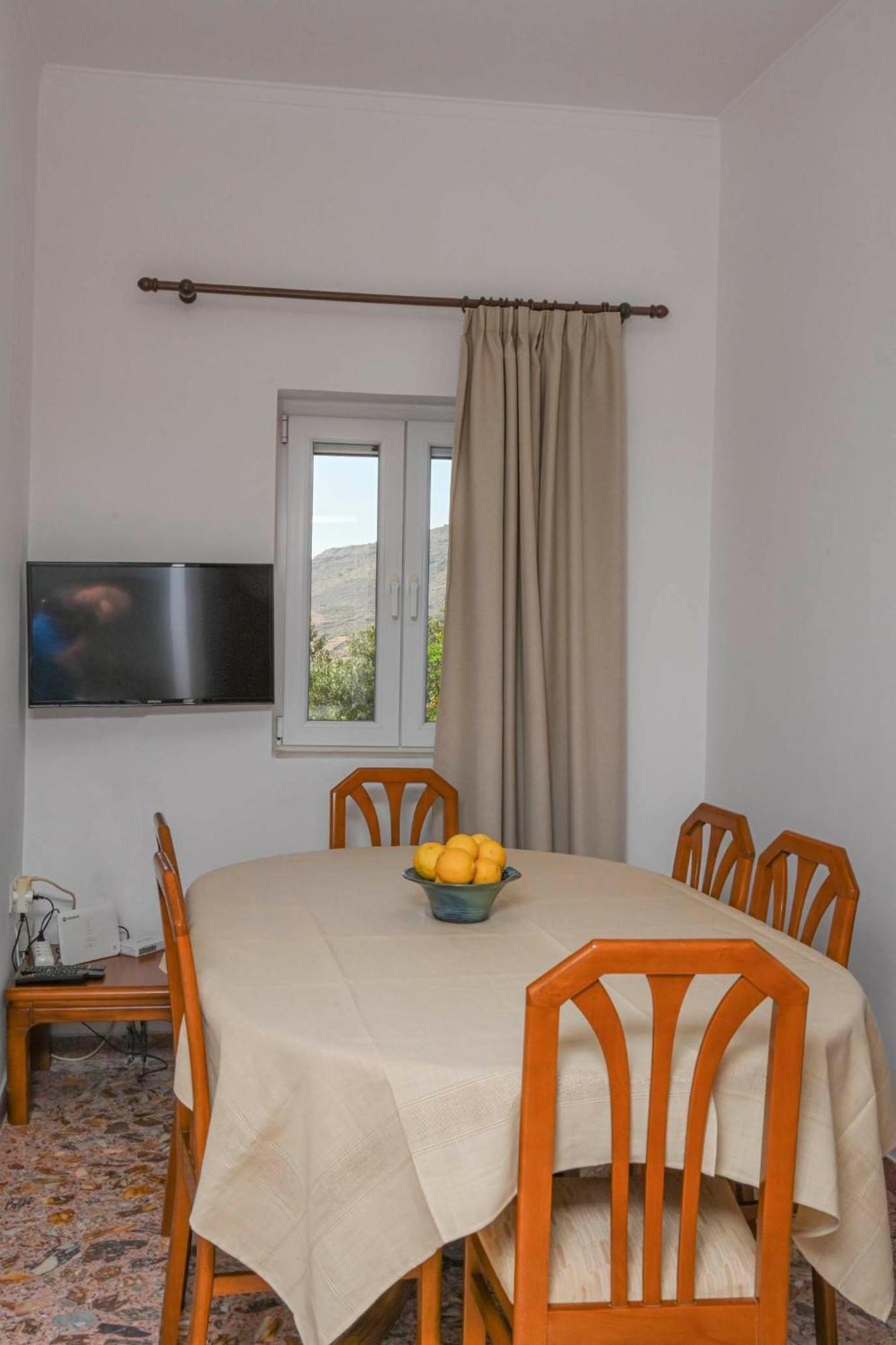 η όμορφη κώμη - Beautiful Komi Spacious